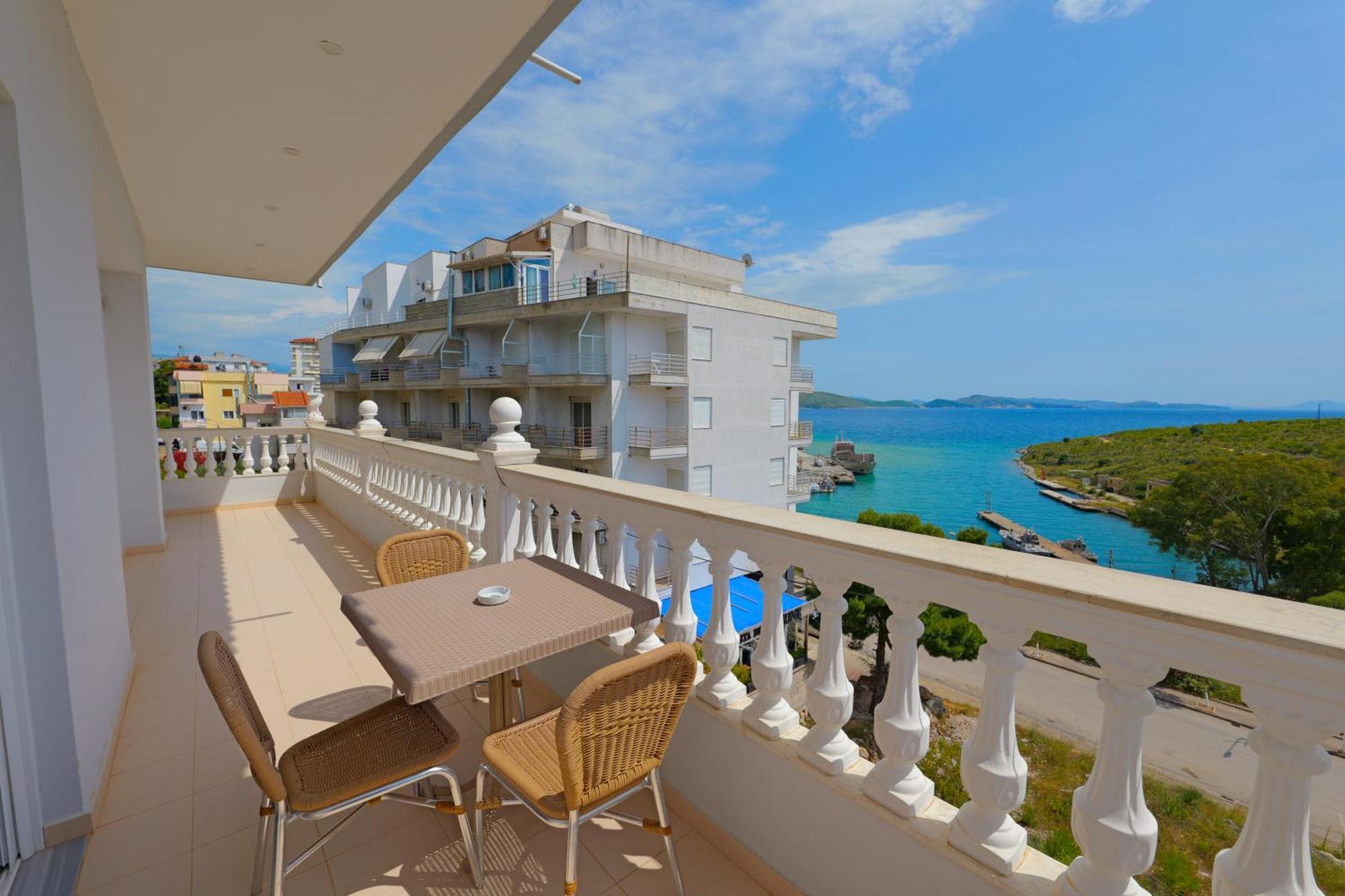 Vila Marina Apartments Sarande Exterior photo