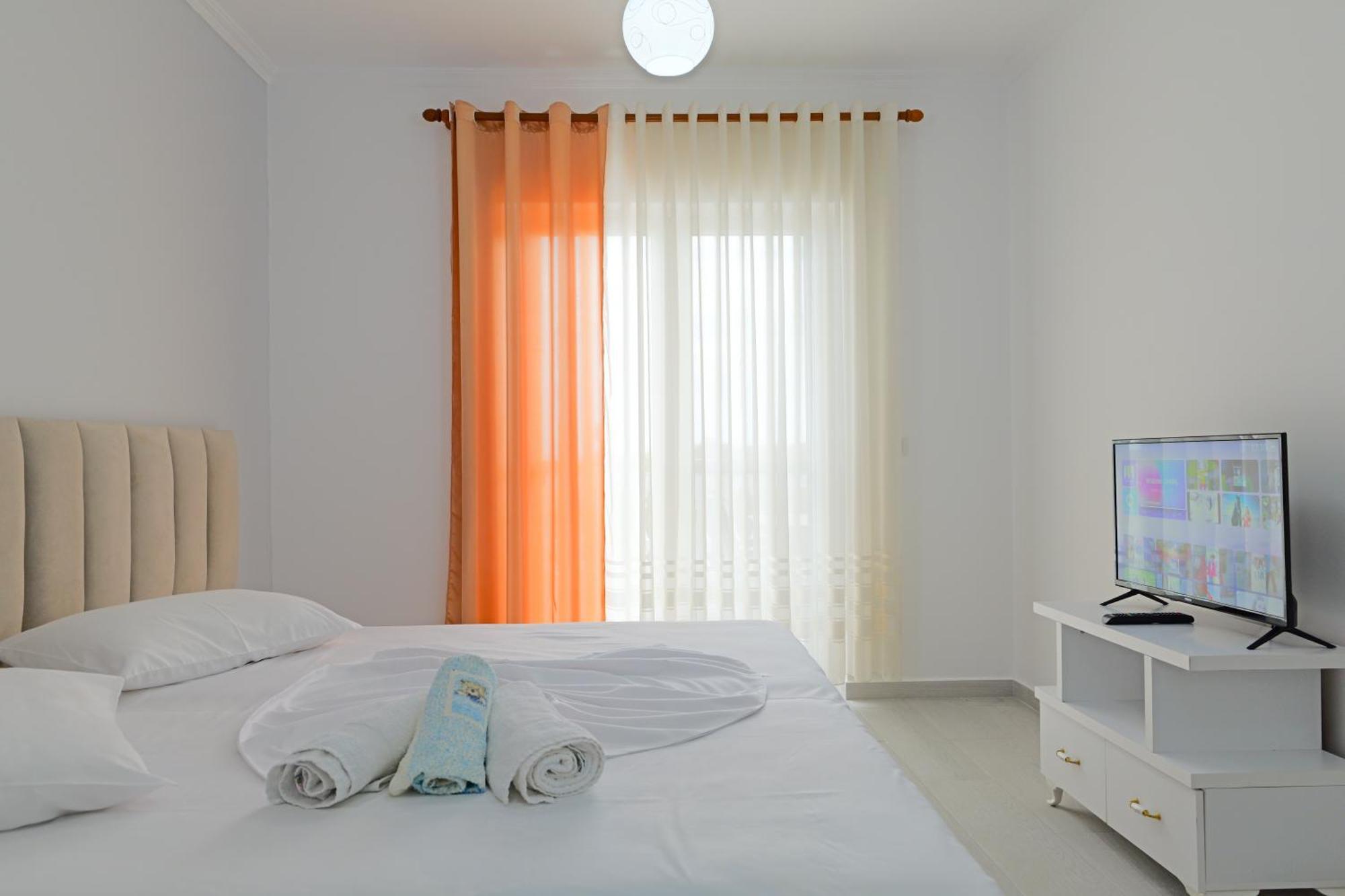Vila Marina Apartments Sarande Exterior photo