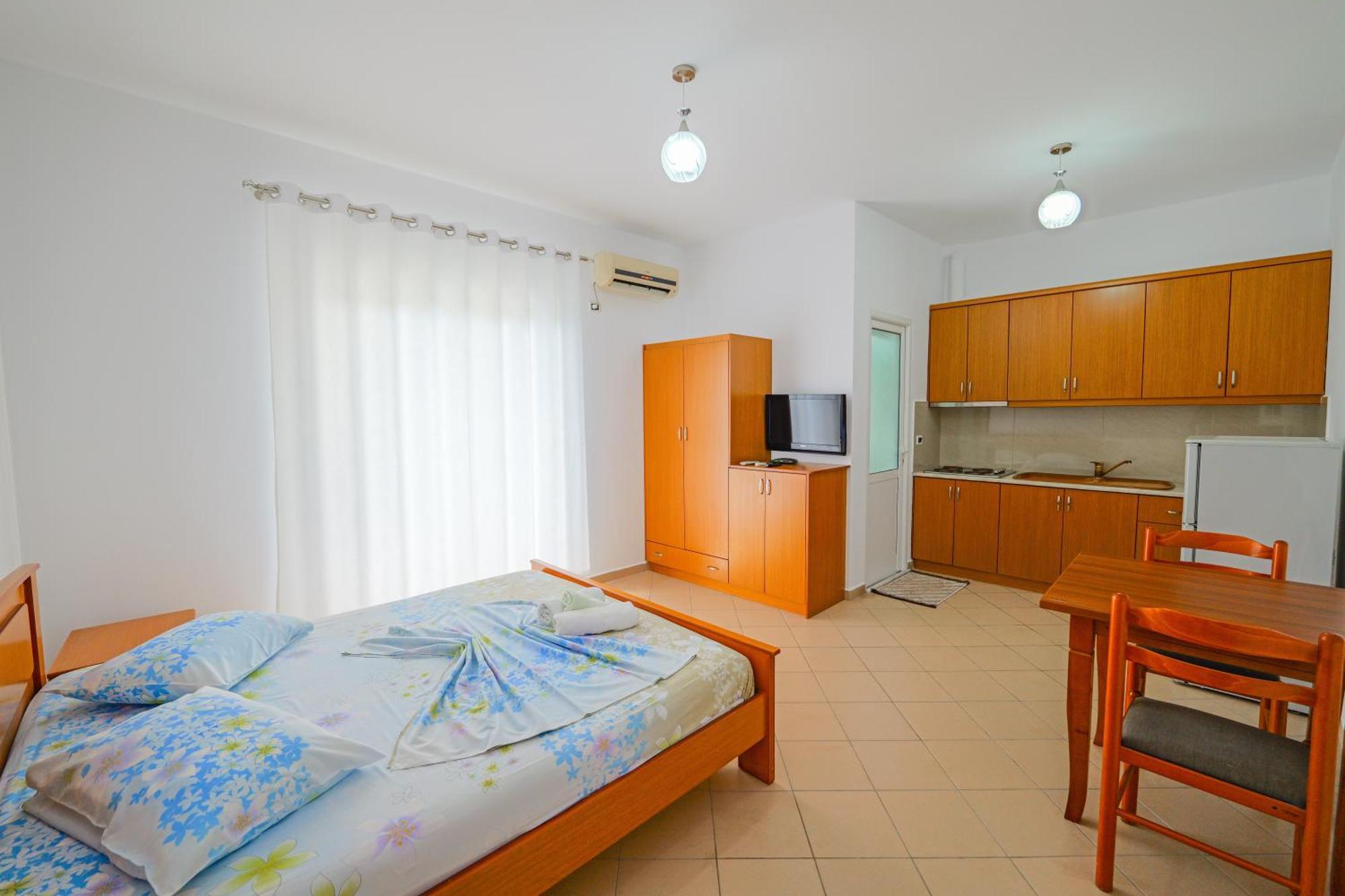 Vila Marina Apartments Sarande Exterior photo