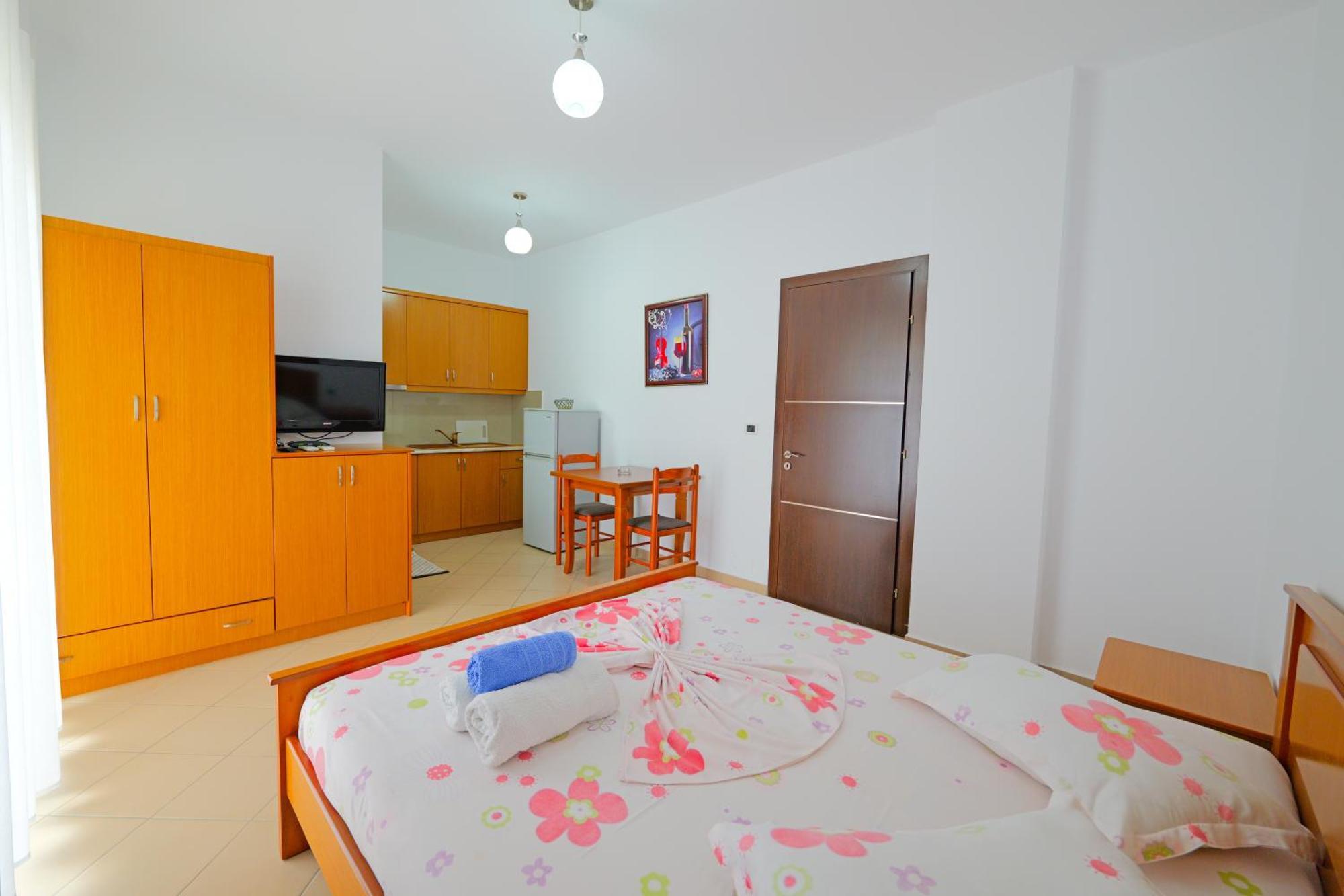 Vila Marina Apartments Sarande Exterior photo