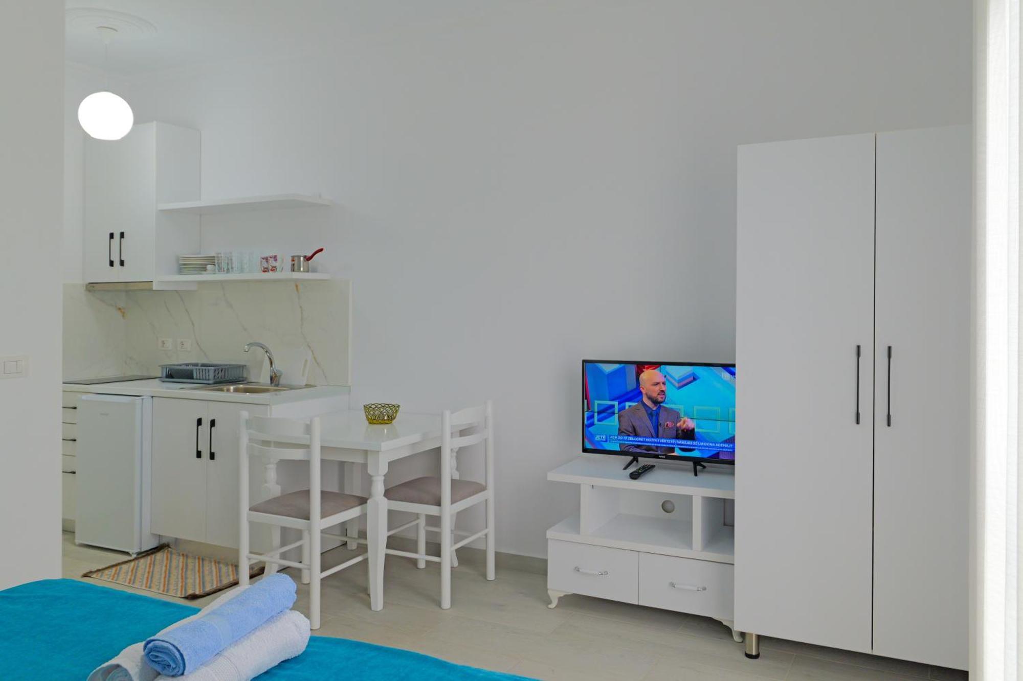 Vila Marina Apartments Sarande Exterior photo
